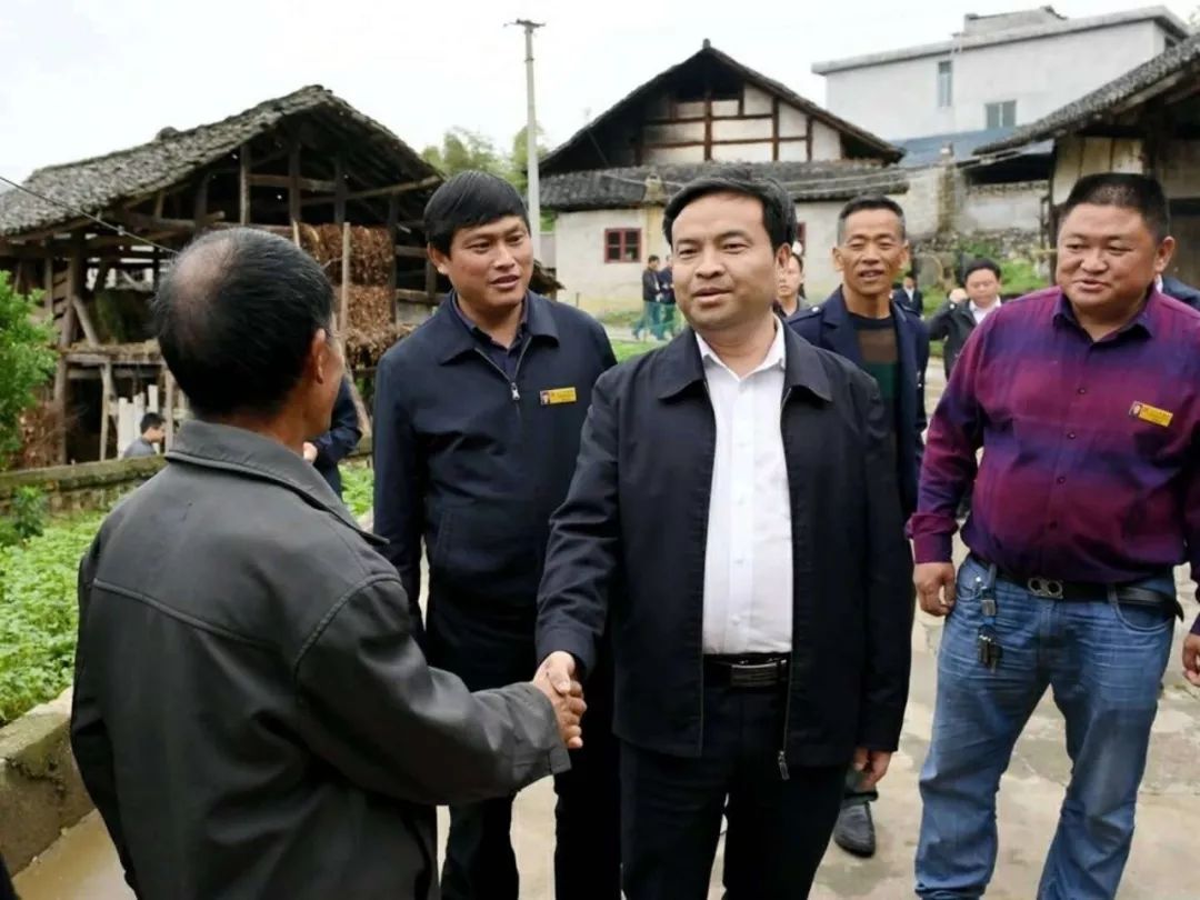 沿河坝村最新领导