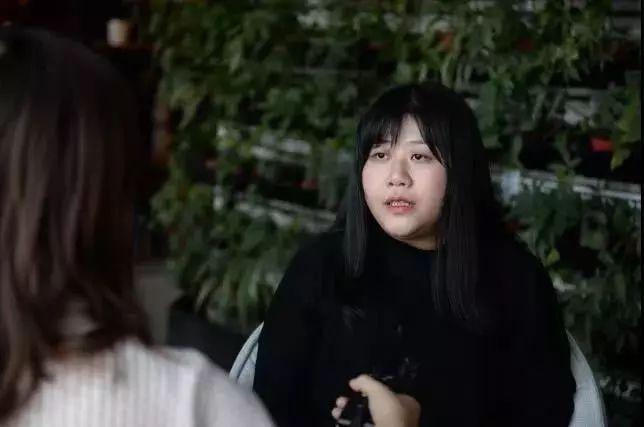 李子柒最新采访揭秘美食背后的故事