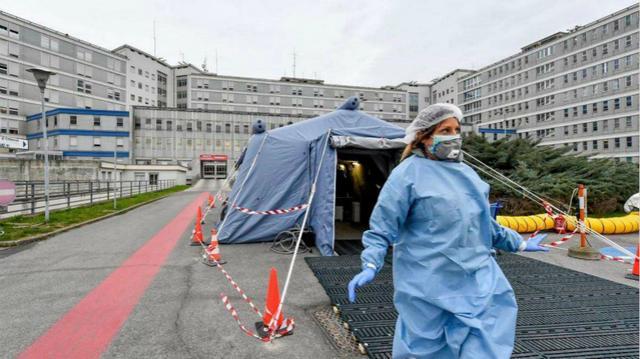 英国应对疫情最新动态,策略调整与全球视角观察