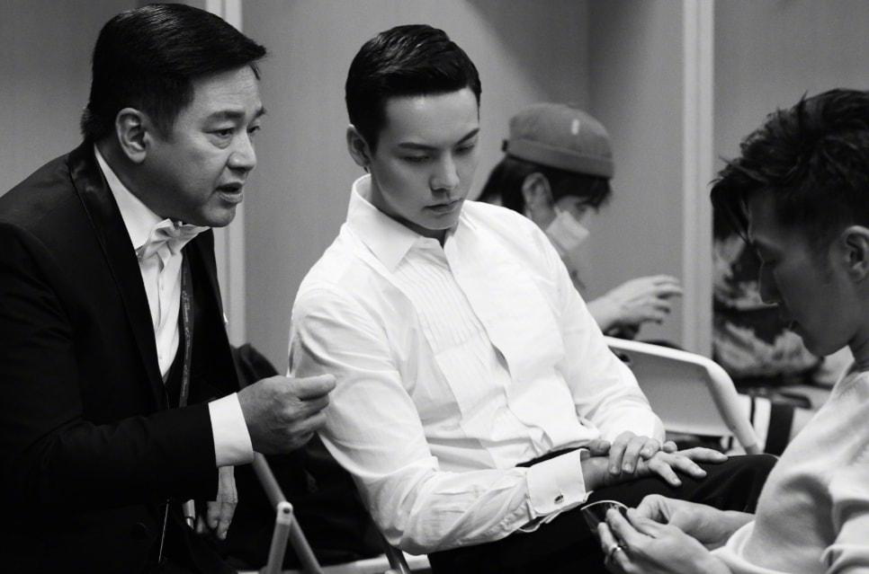 陈伟霆最新路透图,星光熠熠的魅力无限风采展示